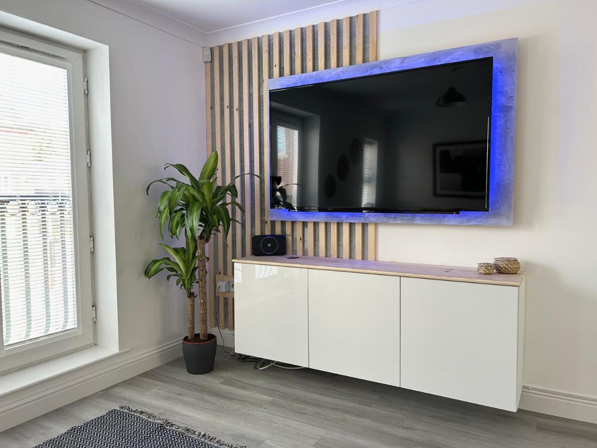 מרקט הרבורו The Town House, Whole House Suitable For Contractors And Families מראה חיצוני תמונה