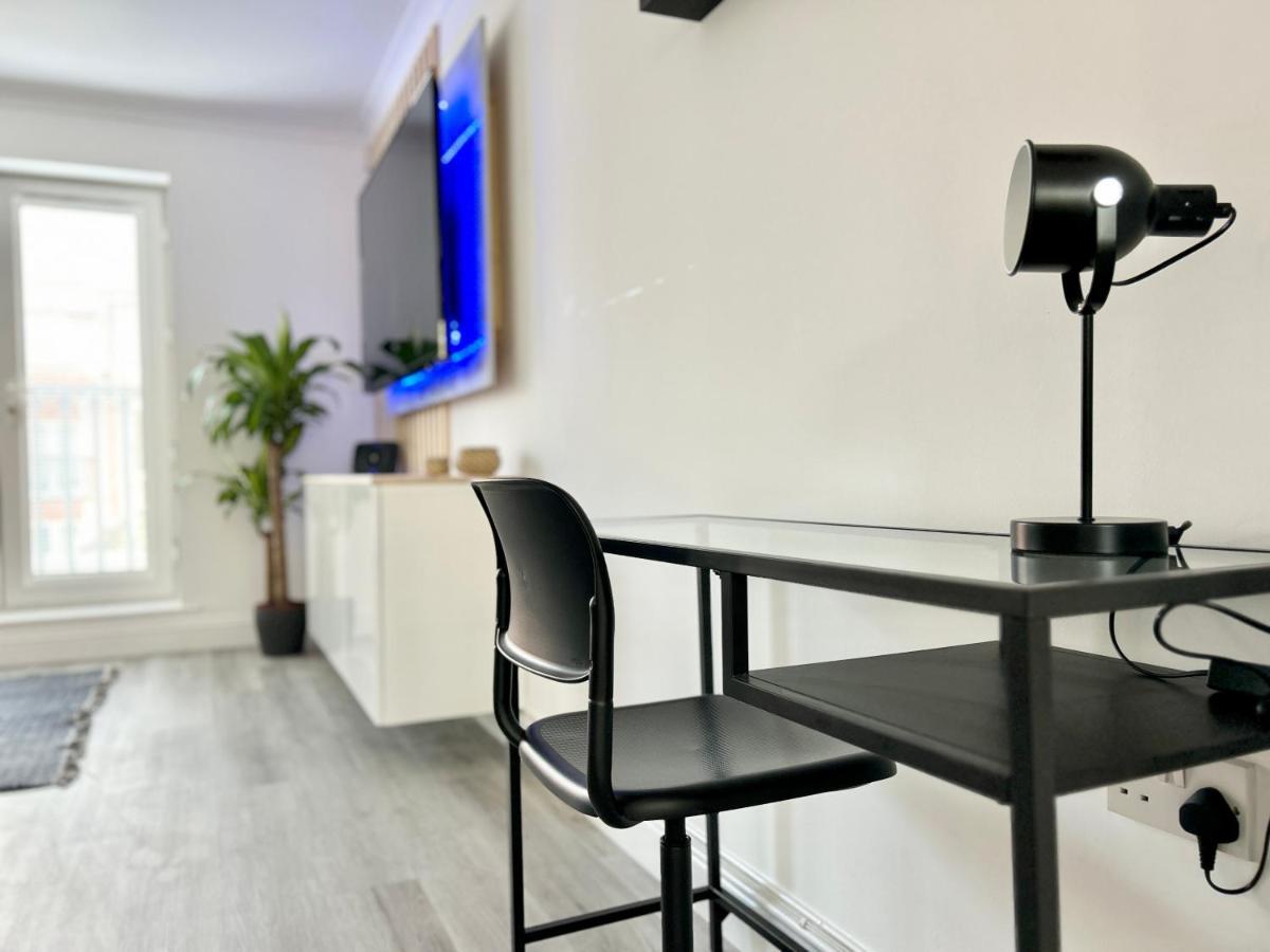 מרקט הרבורו The Town House, Whole House Suitable For Contractors And Families מראה חיצוני תמונה