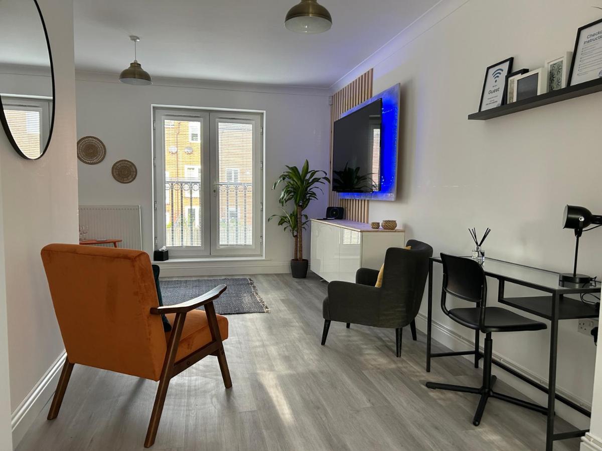 מרקט הרבורו The Town House, Whole House Suitable For Contractors And Families מראה חיצוני תמונה